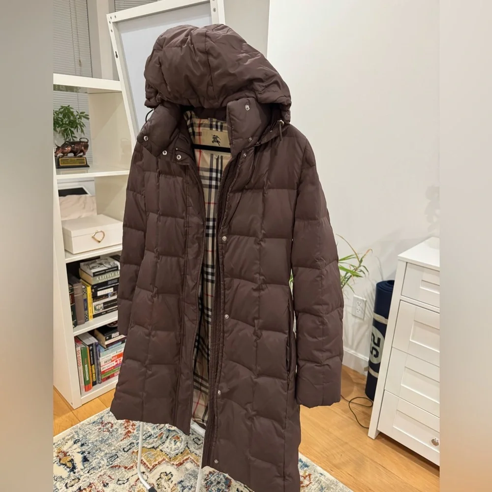 Burberry Chocolate Puffer Jacket with Check Lining - Picture 5 of 14